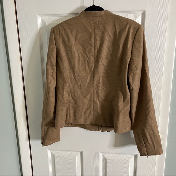 Escada Ruffled Front Zippered Blazer Pecan - Picture 10 of 11